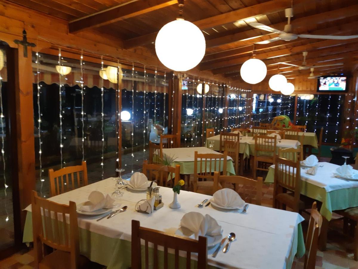 Hotel Ramosaco, Radhime, Vlore Exterior photo